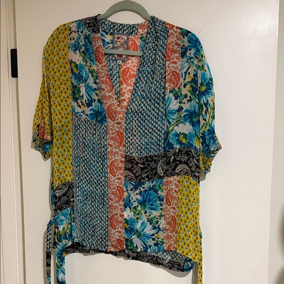 Johnny Was Tops - Johnny Was Colorful Floral Patchwork Women's Short Sleeve Top w/Tie Side Details